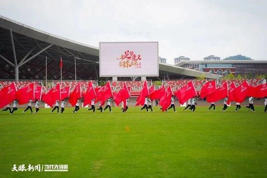 说到这里，伊藤雄彦微微一顿，继续道：前些年，山口组为了一些非法生意，曾在中东与万龙殿产生过摩擦，那次山口组数百成员，被万龙殿一支不足二十人的战术小队尽数斩杀，无一活口，自那之后，在国内横着走的山口组，听到万龙殿三个字都会绕道走……伊藤菜菜子脱口道：欧多桑，我顾不了这些了，无论如何，我都要尽全力帮叶辰君，哪怕死在华夏，也在所不辞。